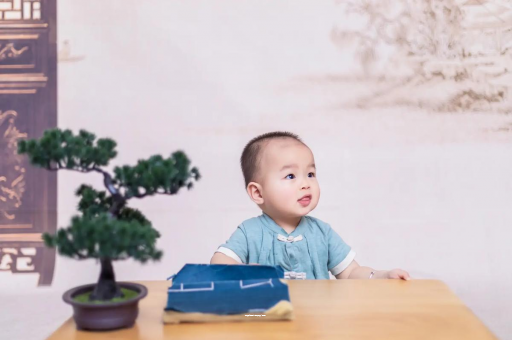 大兴安岭宝宝眼屎多是什么原因